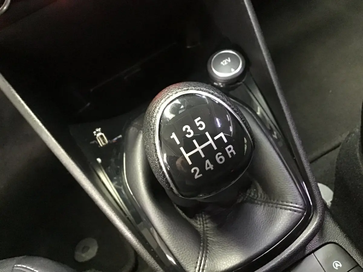 1.0 EcoBoost Titanium I New Apk + Kln Brt I Airco I Cruise I Stoelverw I 100PK I Park.sens I BT I Compl. Onderhouden .