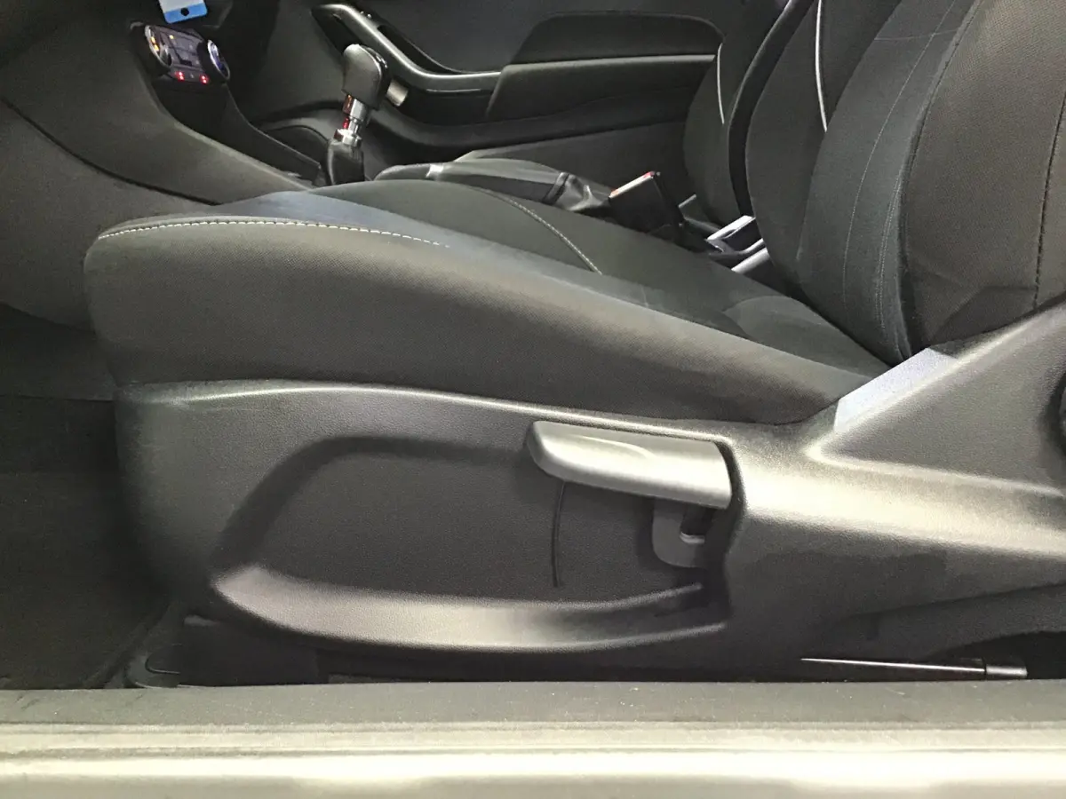 1.0 EcoBoost Titanium I New Apk + Kln Brt I Airco I Cruise I Stoelverw I 100PK I Park.sens I BT I Compl. Onderhouden .