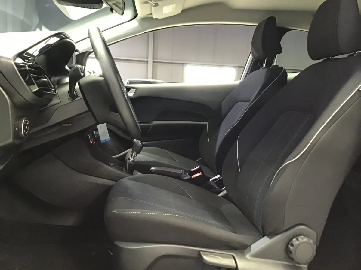 1.0 EcoBoost Titanium I New Apk + Kln Brt I Airco I Cruise I Stoelverw I 100PK I Park.sens I BT I Compl. Onderhouden .