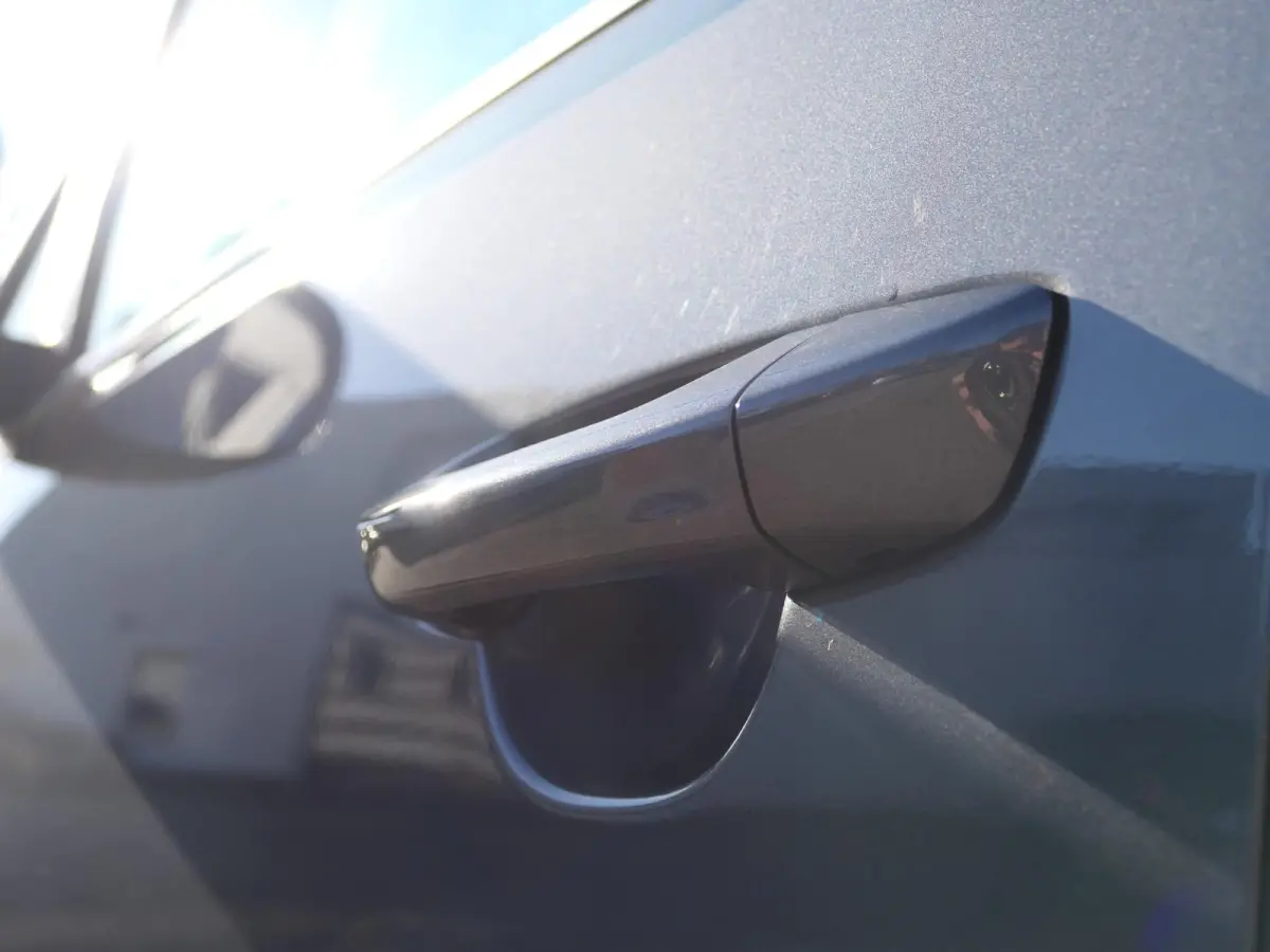 FR-Line | 7-persoons | Panoramadak | Trekhaak | Memory | Keyless | ACC | Elektrische schuifdeuren + achterklep | Stoelverwarming | Achteruitrijcamera