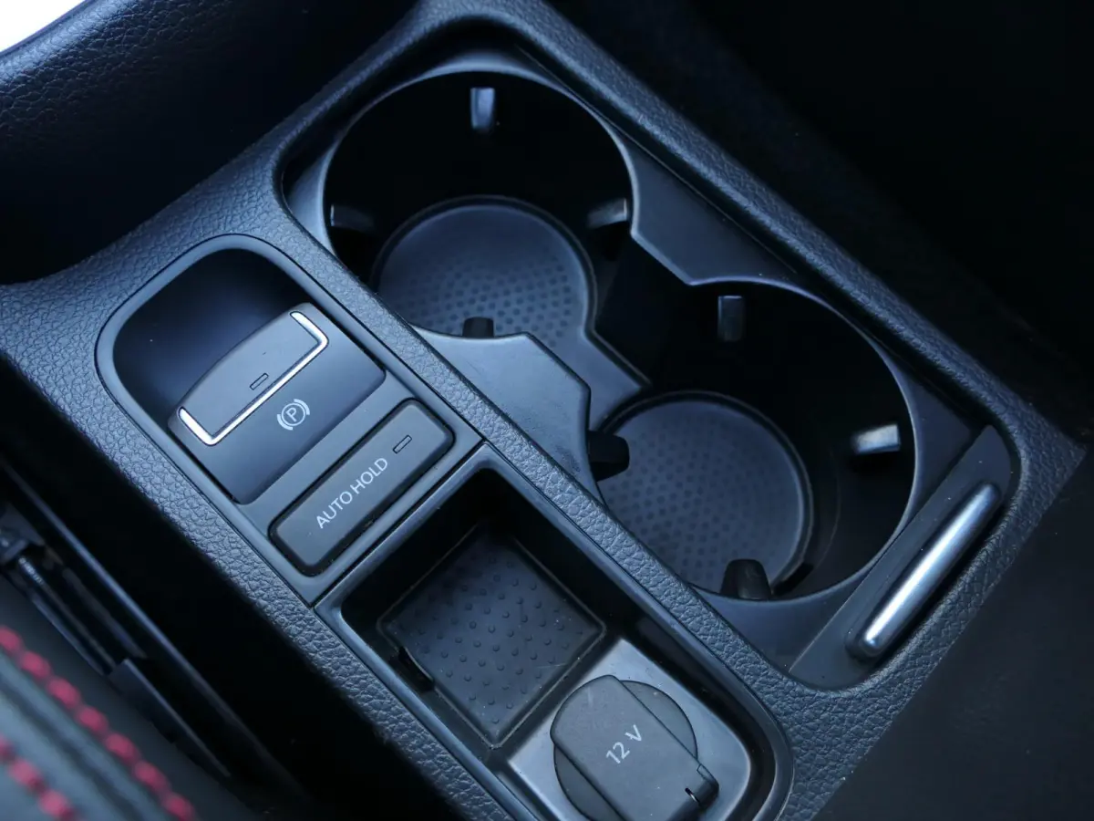 FR-Line | 7-persoons | Panoramadak | Trekhaak | Memory | Keyless | ACC | Elektrische schuifdeuren + achterklep | Stoelverwarming | Achteruitrijcamera