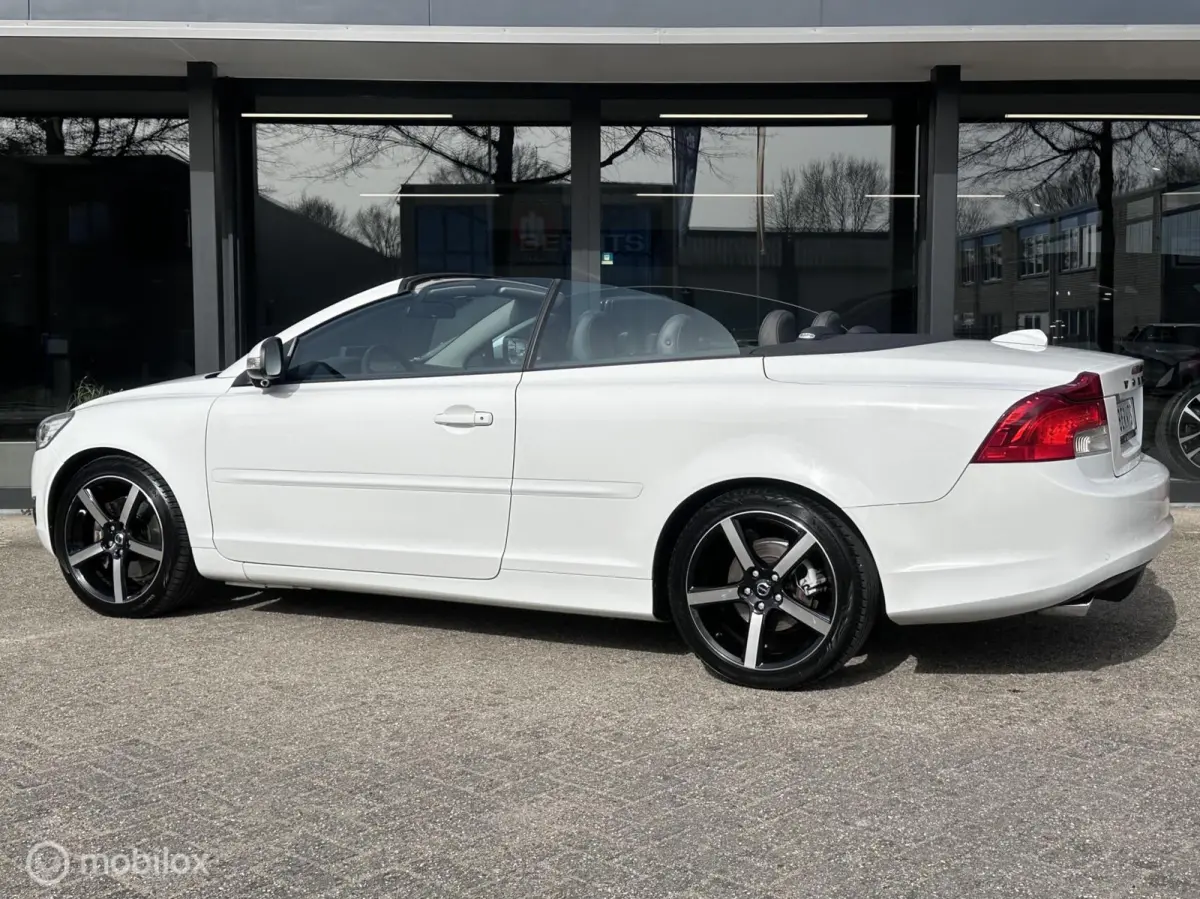 Convertible 2.5 T5 Summum