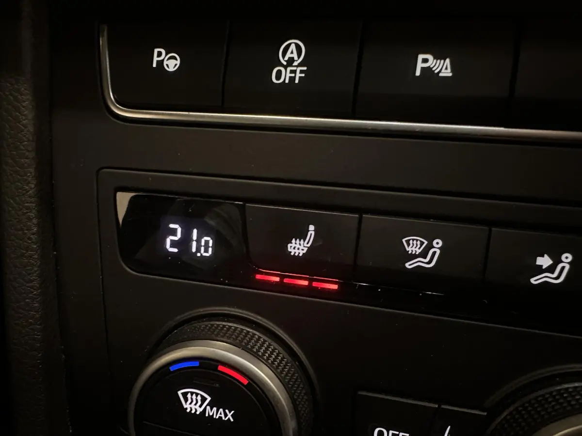 1.5 TSI Style Aut. DSG-7 Airco ECC Carplay Navi Winterpack Cruise Control Fill LED Ambiente verlichting Dinamica Pack Keyless Pack