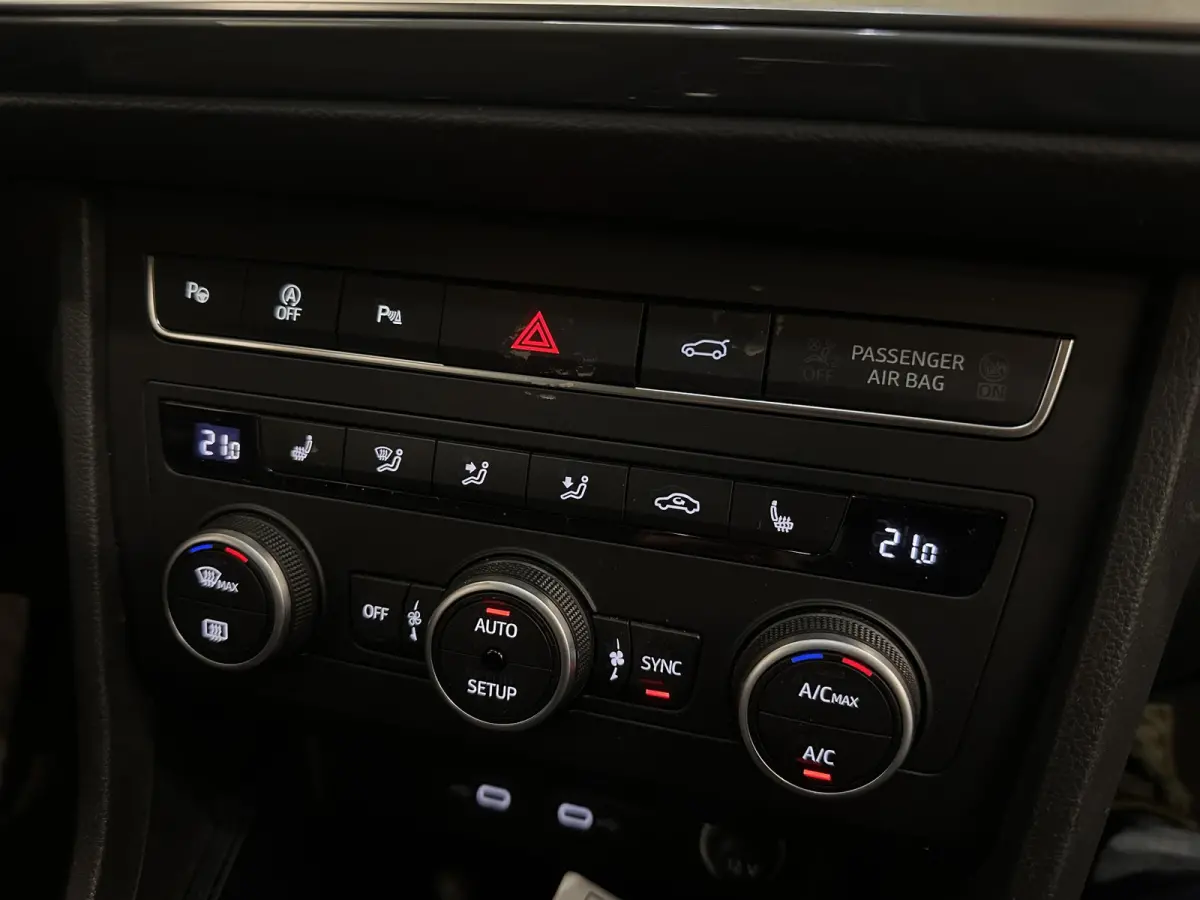 1.5 TSI Style Aut. DSG-7 Airco ECC Carplay Navi Winterpack Cruise Control Fill LED Ambiente verlichting Dinamica Pack Keyless Pack