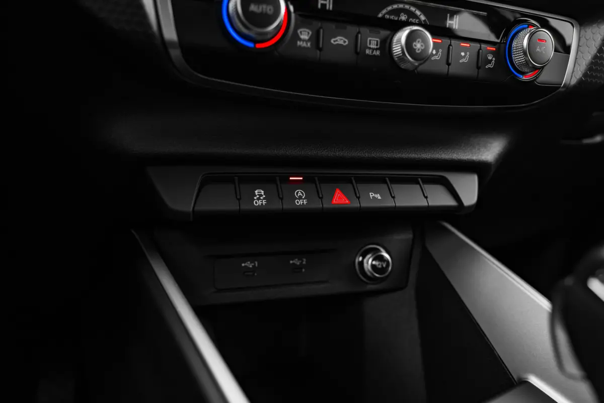 Advanced edition | Airconditioning 2-zone | Audi smartphone interface | Audi virtual cockpit