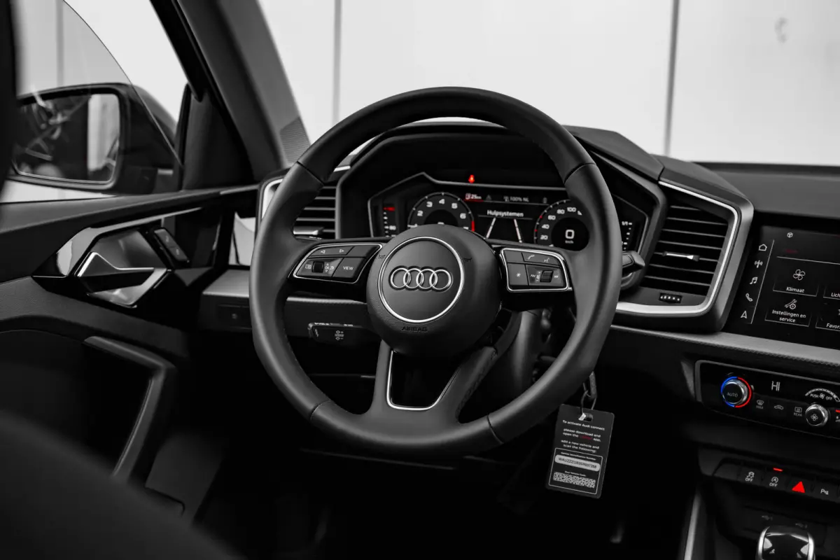 Advanced edition | Airconditioning 2-zone | Audi smartphone interface | Audi virtual cockpit