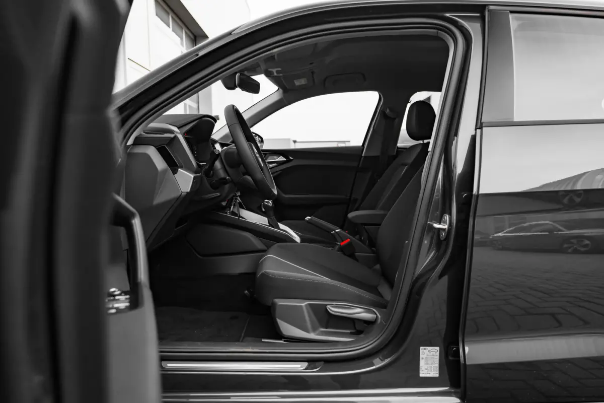 Advanced edition | Airconditioning 2-zone | Audi smartphone interface | Audi virtual cockpit
