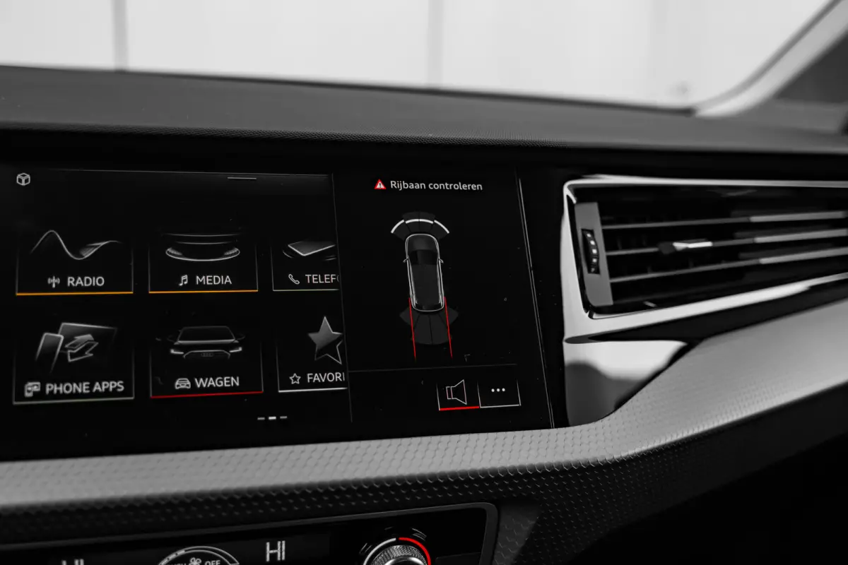 Advanced edition | Airconditioning 2-zone | Audi smartphone interface | Audi virtual cockpit