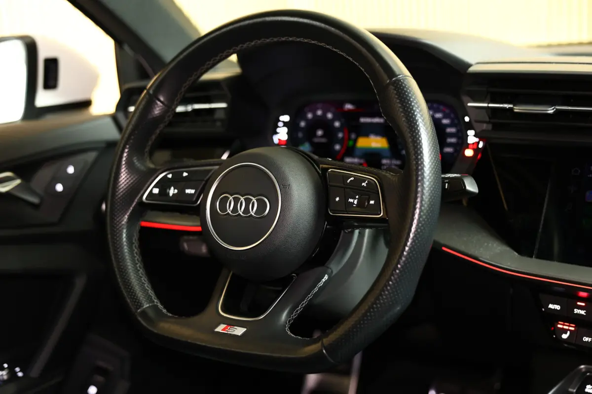 40 TFSI e S-Line PANO VIRTUAL CARPLAY LEDER DAB '21