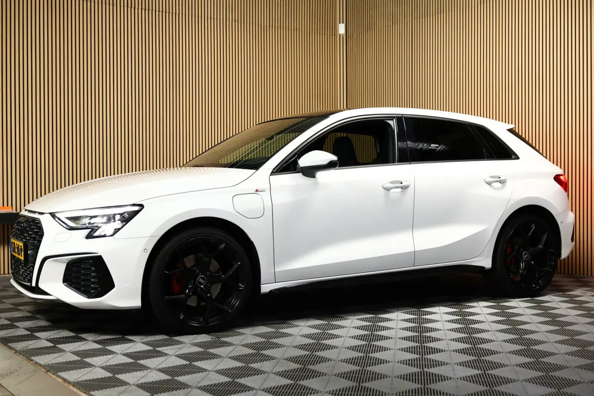 40 TFSI e S-Line PANO VIRTUAL CARPLAY LEDER DAB '21