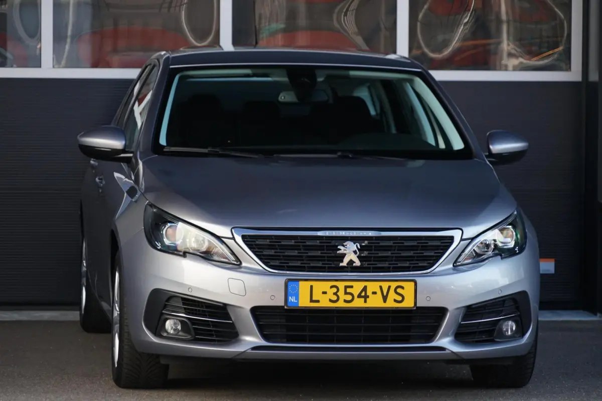 1.2 PureTech Blue Lease Active, NL, CarPlay, cruise