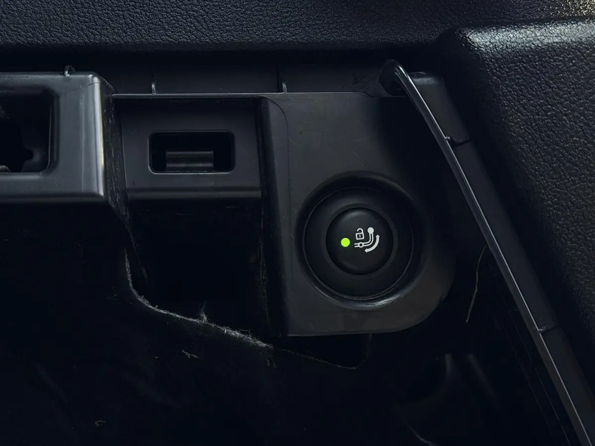 XDrive30e M-Sport | Pano | Elektrische stoelen | Trekhaak | Sfeerverlichting | Keyless | Carplay | Dealer onderhouden