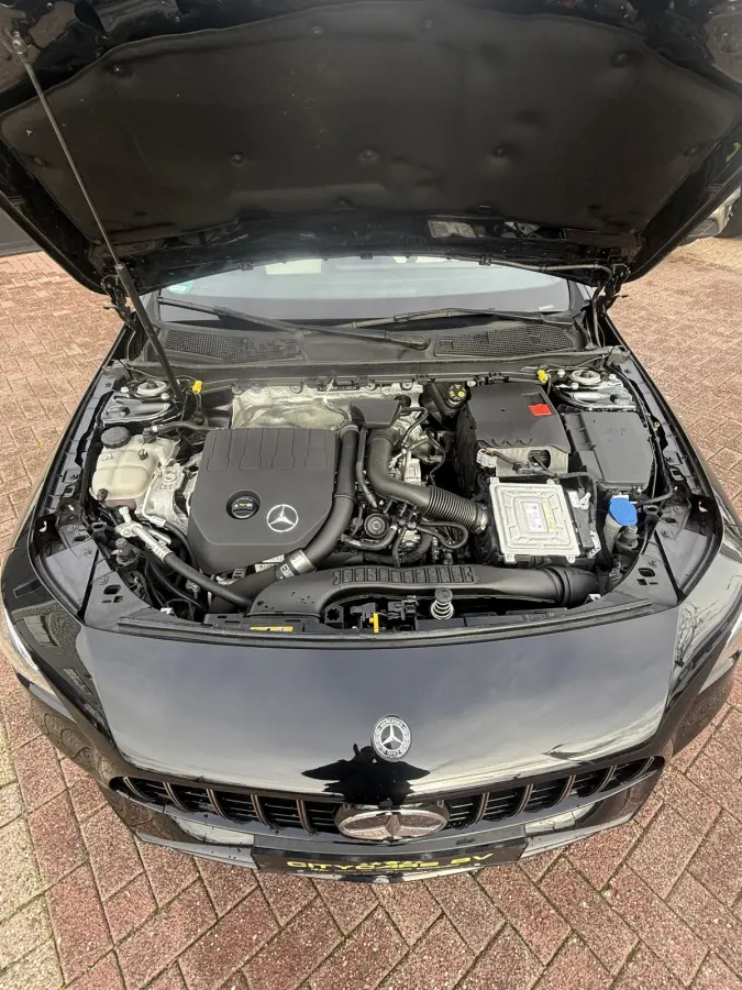 200 AMG-LINE automaat panodak navi camera climate ctr cruise ctr keyless matrix lmv 18 inch sound dealer onderhouden