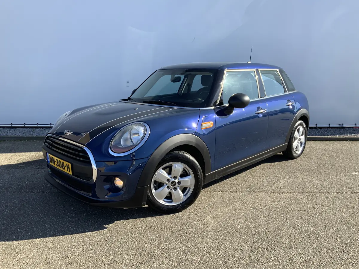 MINI (5-deurs) 2017 Benzine Automatisch leasen