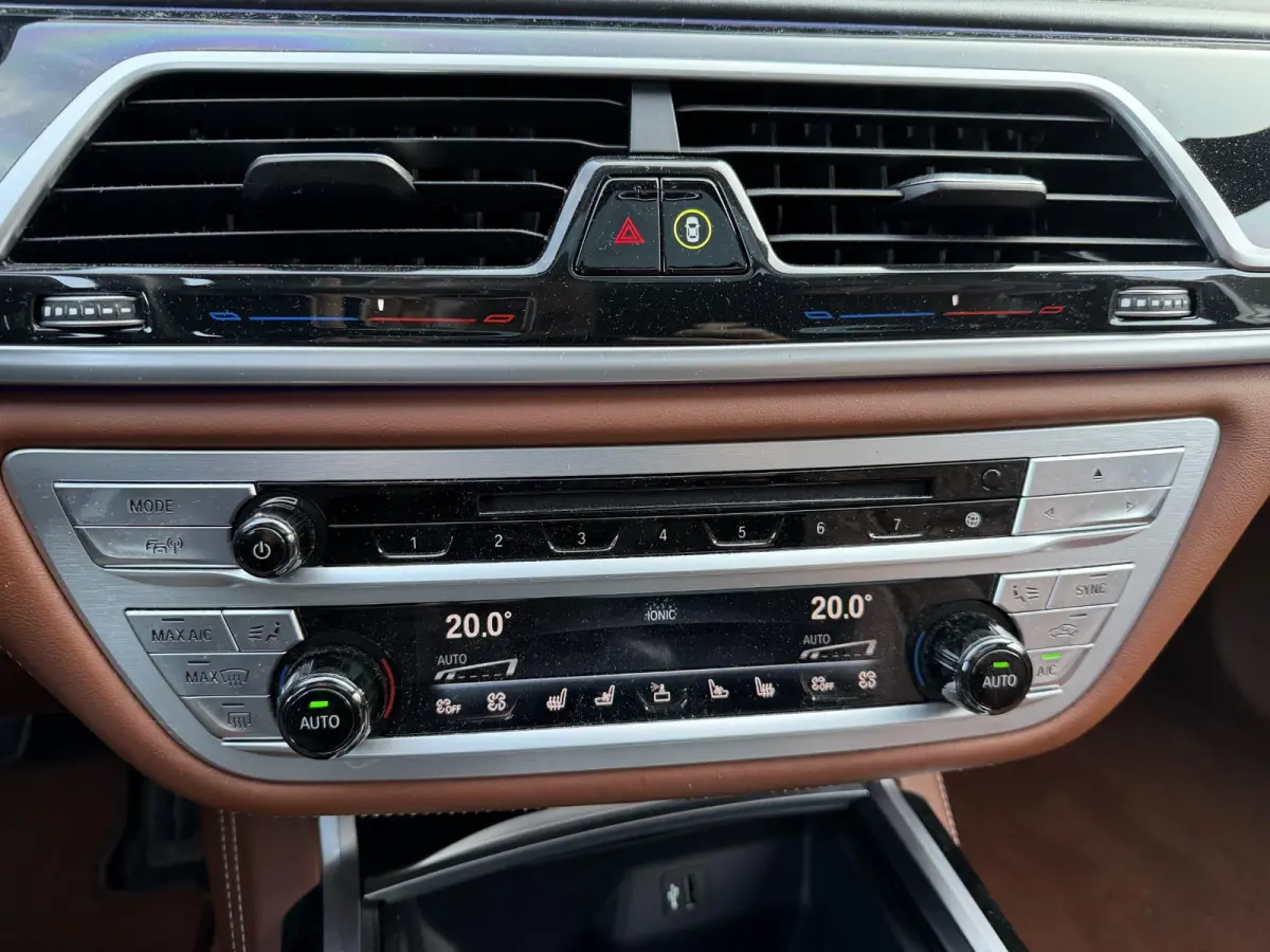750i xDrive High Executive M-Sport | Panoramadak | 360* Camera | Bowers & Wilkins | Massage | Head-Up |
