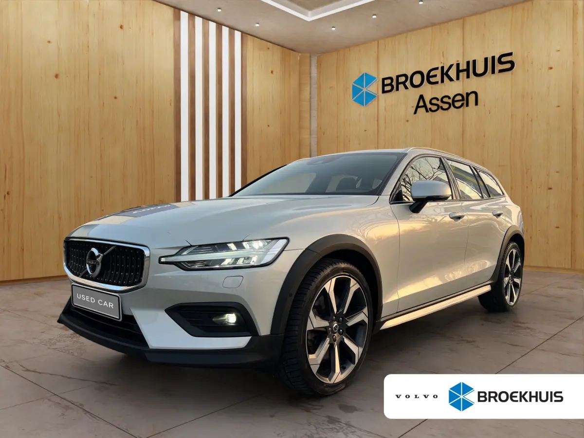 2.0 B5 AWD Plus | Panoramisch schuif/ kanteldak | Harmen & Kardon | Trekhaak wegklapbaar | LEF verlichting |