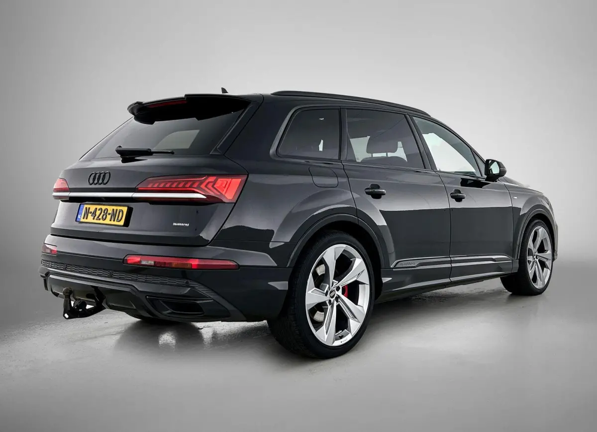 60 TFSI e quattro Competition 456 PK | S-line | Luchtvering l Cruise control l Panoramadak l Stuurverwarming l Elektrisch bedienbare bestuurdersstoel met geheugen l Elektrisch bedienbare tre