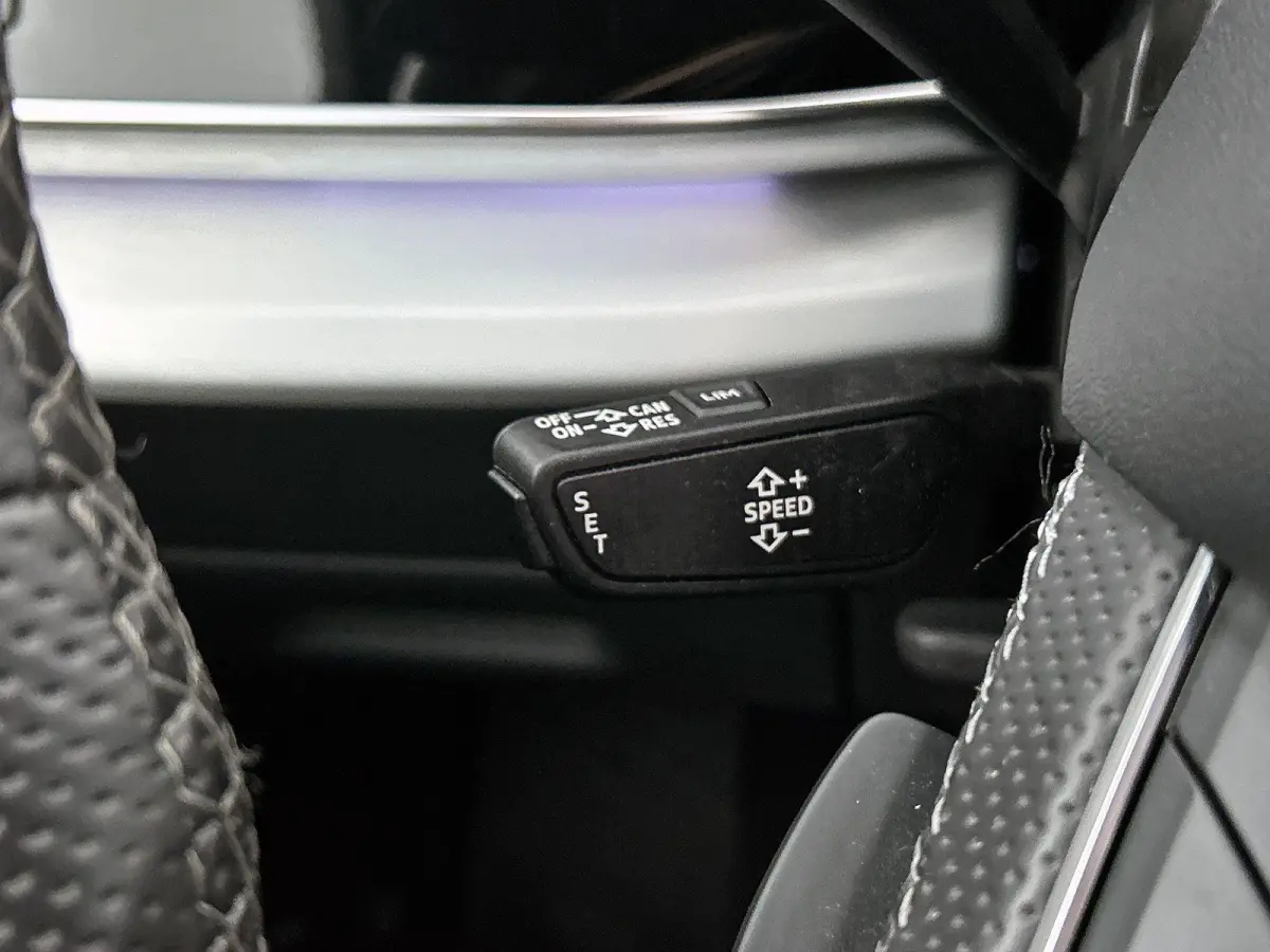 60 TFSI e quattro Competition 456 PK | S-line | Luchtvering l Cruise control l Panoramadak l Stuurverwarming l Elektrisch bedienbare bestuurdersstoel met geheugen l Elektrisch bedienbare tre