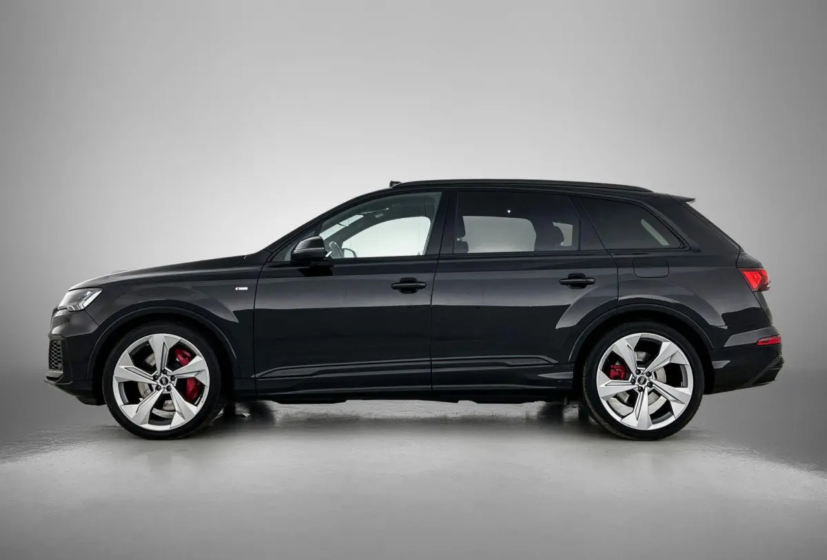 60 TFSI e quattro Competition 456 PK | S-line | Luchtvering l Cruise control l Panoramadak l Stuurverwarming l Elektrisch bedienbare bestuurdersstoel met geheugen l Elektrisch bedienbare tre