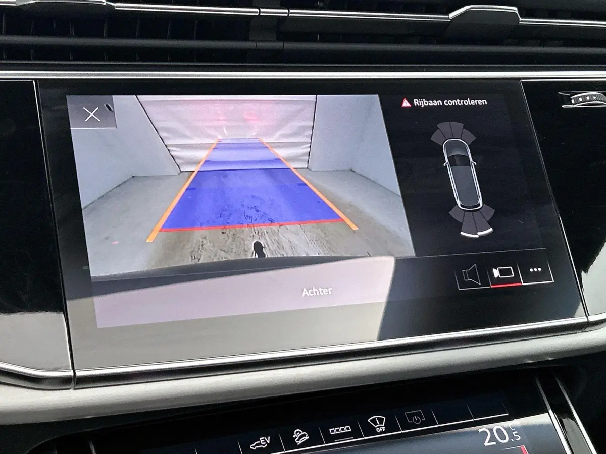 60 TFSI e quattro Competition 456 PK | S-line | Luchtvering l Cruise control l Panoramadak l Stuurverwarming l Elektrisch bedienbare bestuurdersstoel met geheugen l Elektrisch bedienbare tre