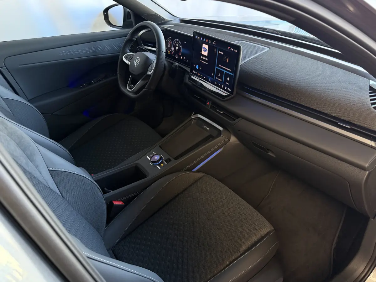 1.5 eTsi 150PK R-LINE EDITION VW.TREKHAAK IQ LED/GRIL/LOGO STOEL/STUUR.VERW 2026 ✅Top Auto's Wijchen , 30 Jaar Specialist in Volkswagen  : Alle Type's : R-Line Edition / Style / First Edit