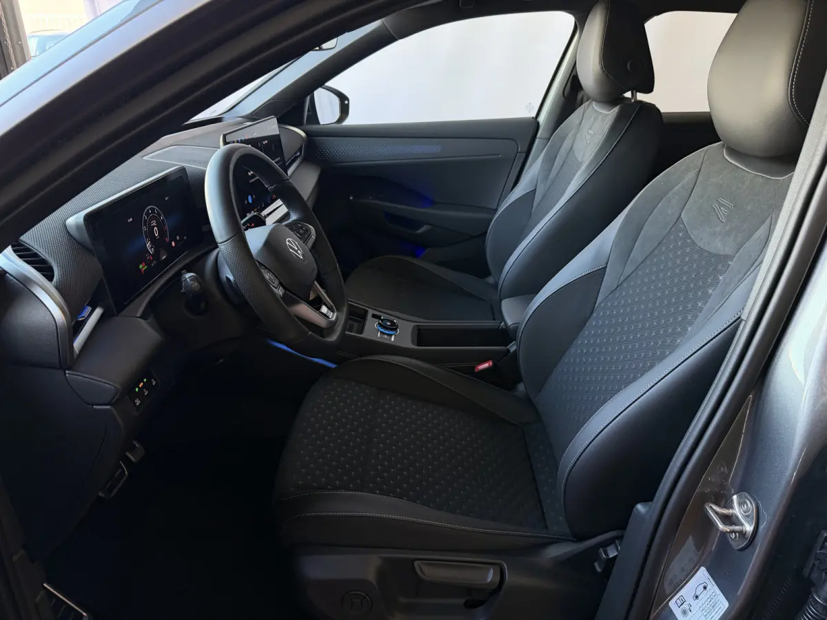 1.5 eTsi 150PK R-LINE EDITION VW.TREKHAAK IQ LED/GRIL/LOGO STOEL/STUUR.VERW 2026 ✅Top Auto's Wijchen , 30 Jaar Specialist in Volkswagen  : Alle Type's : R-Line Edition / Style / First Edit