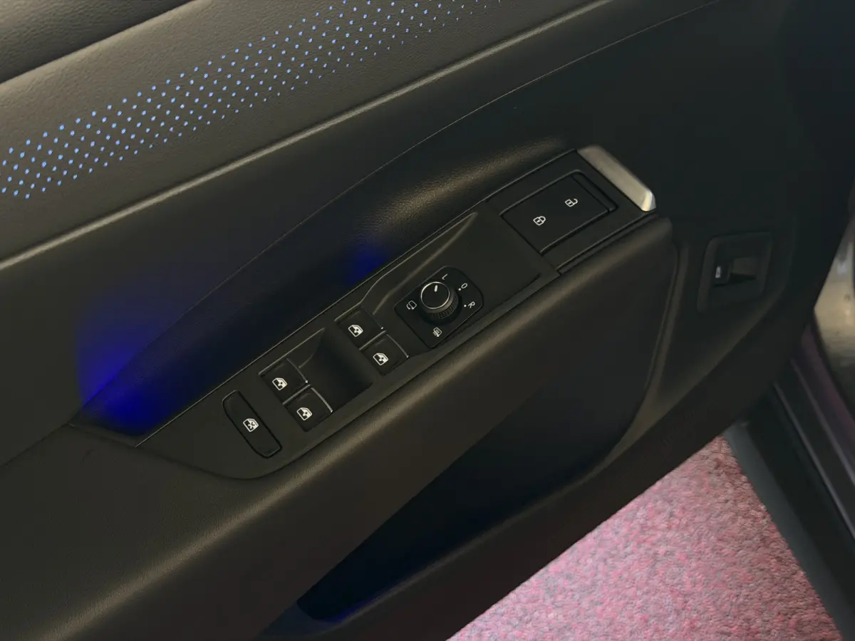 1.5 eTsi 150PK R-LINE EDITION VW.TREKHAAK IQ LED/GRIL/LOGO STOEL/STUUR.VERW 2026 ✅Top Auto's Wijchen , 30 Jaar Specialist in Volkswagen  : Alle Type's : R-Line Edition / Style / First Edit