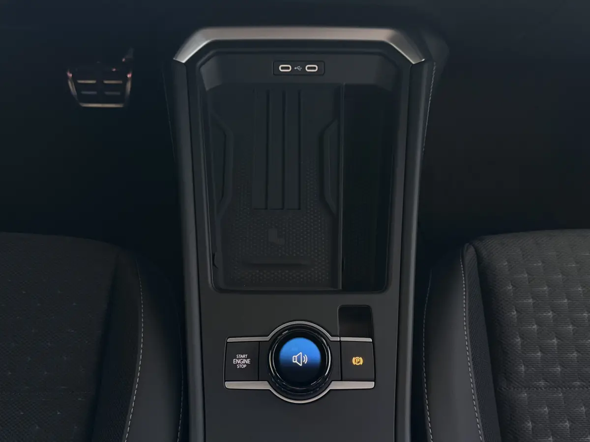 1.5 eTsi 150PK R-LINE EDITION VW.TREKHAAK IQ LED/GRIL/LOGO STOEL/STUUR.VERW 2026 ✅Top Auto's Wijchen , 30 Jaar Specialist in Volkswagen  : Alle Type's : R-Line Edition / Style / First Edit