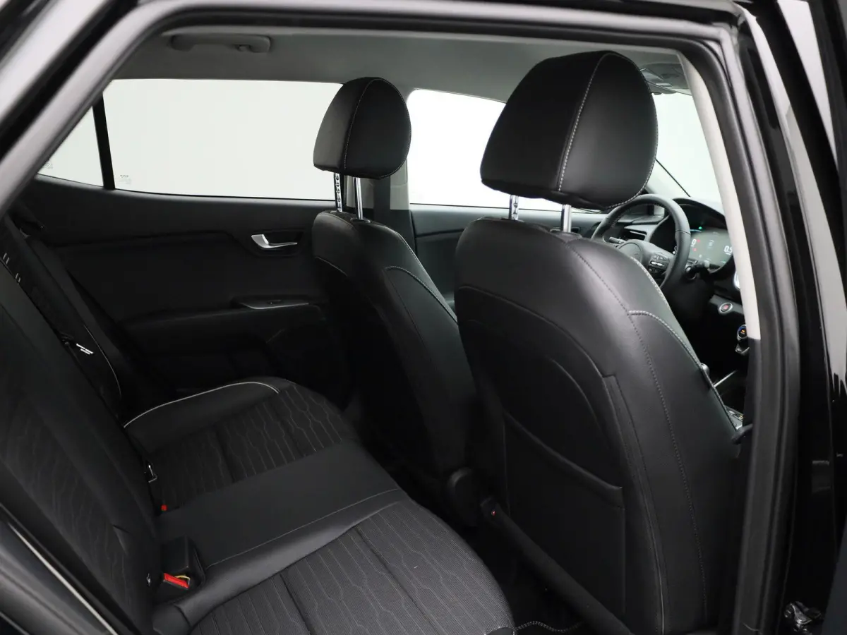 1.0 T-GDi MHEV GT-Line | Navigatie | Camera | Trekhaak | Stoel+Stuur Verwarming | Parkeersensoren | Bluetooth