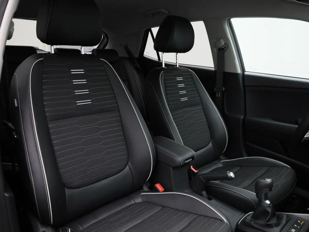 1.0 T-GDi MHEV GT-Line | Navigatie | Camera | Trekhaak | Stoel+Stuur Verwarming | Parkeersensoren | Bluetooth