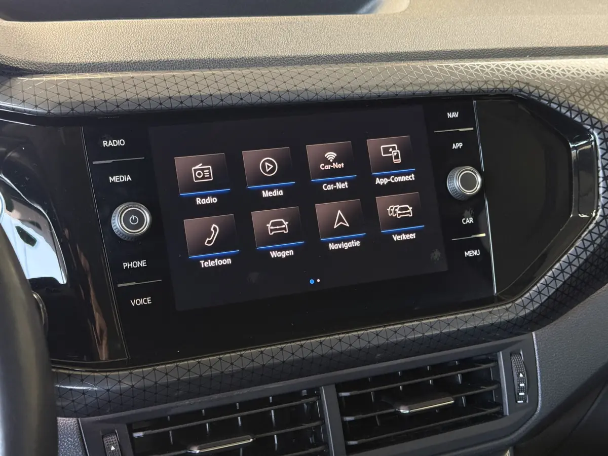 1.0 TSI 115pk DSG Style | Navigatie | Dode hoek | Stoelverwarming | PDC V+A | 100% Volkswagen Onderhouden!