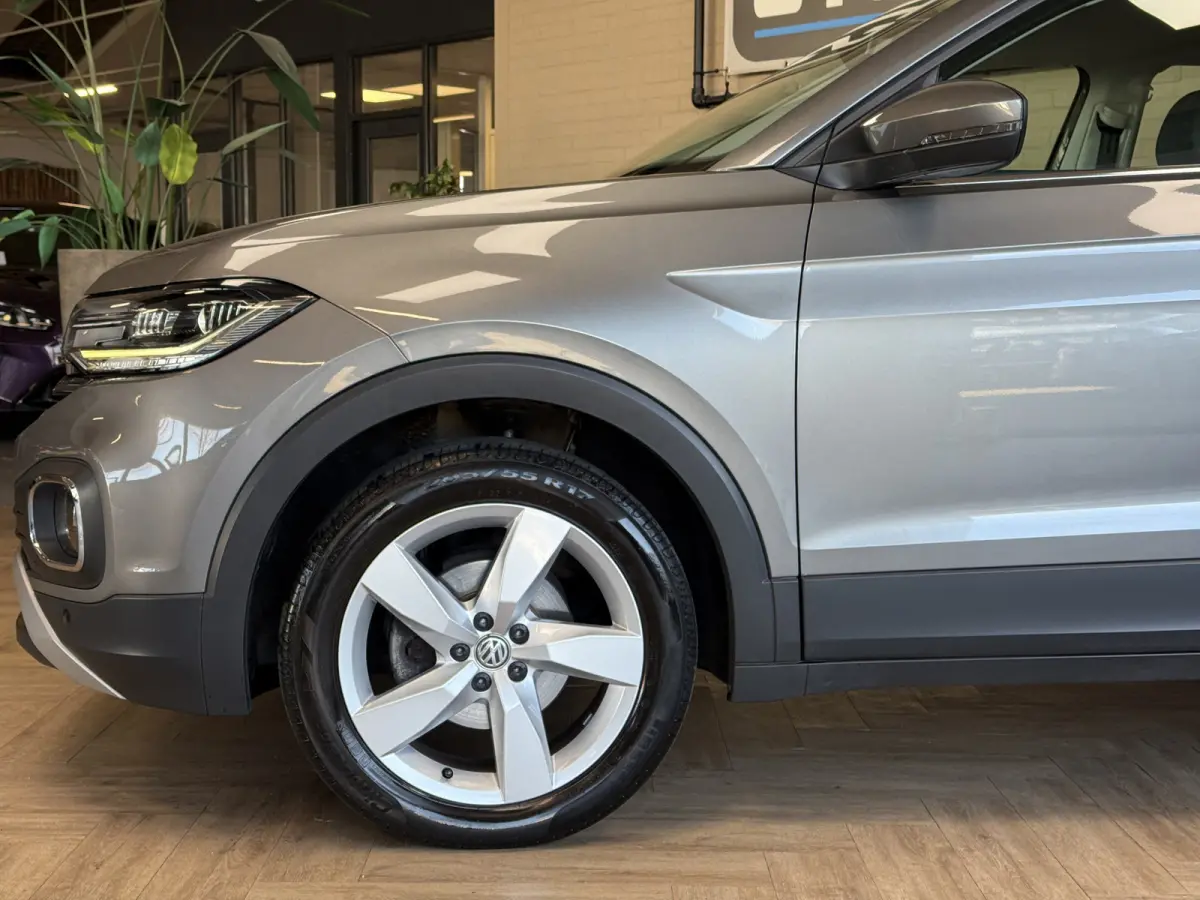 1.0 TSI 115pk DSG Style | Navigatie | Dode hoek | Stoelverwarming | PDC V+A | 100% Volkswagen Onderhouden!