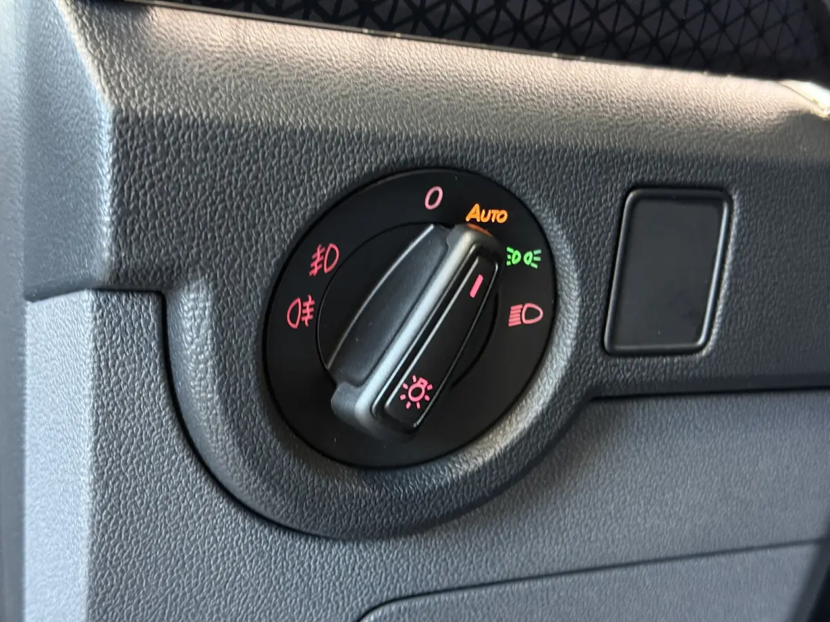 1.0 TSI 115pk DSG Style | Navigatie | Dode hoek | Stoelverwarming | PDC V+A | 100% Volkswagen Onderhouden!
