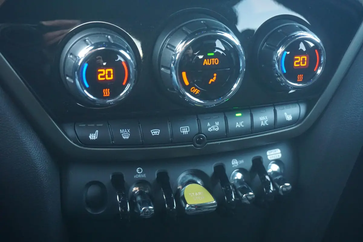 SE ALL4 Classic | Comfort Acces | Memorystoelen | Stoelverwarming | Parkeersensoren Achter | Led-Koplampen | Apple Carplay