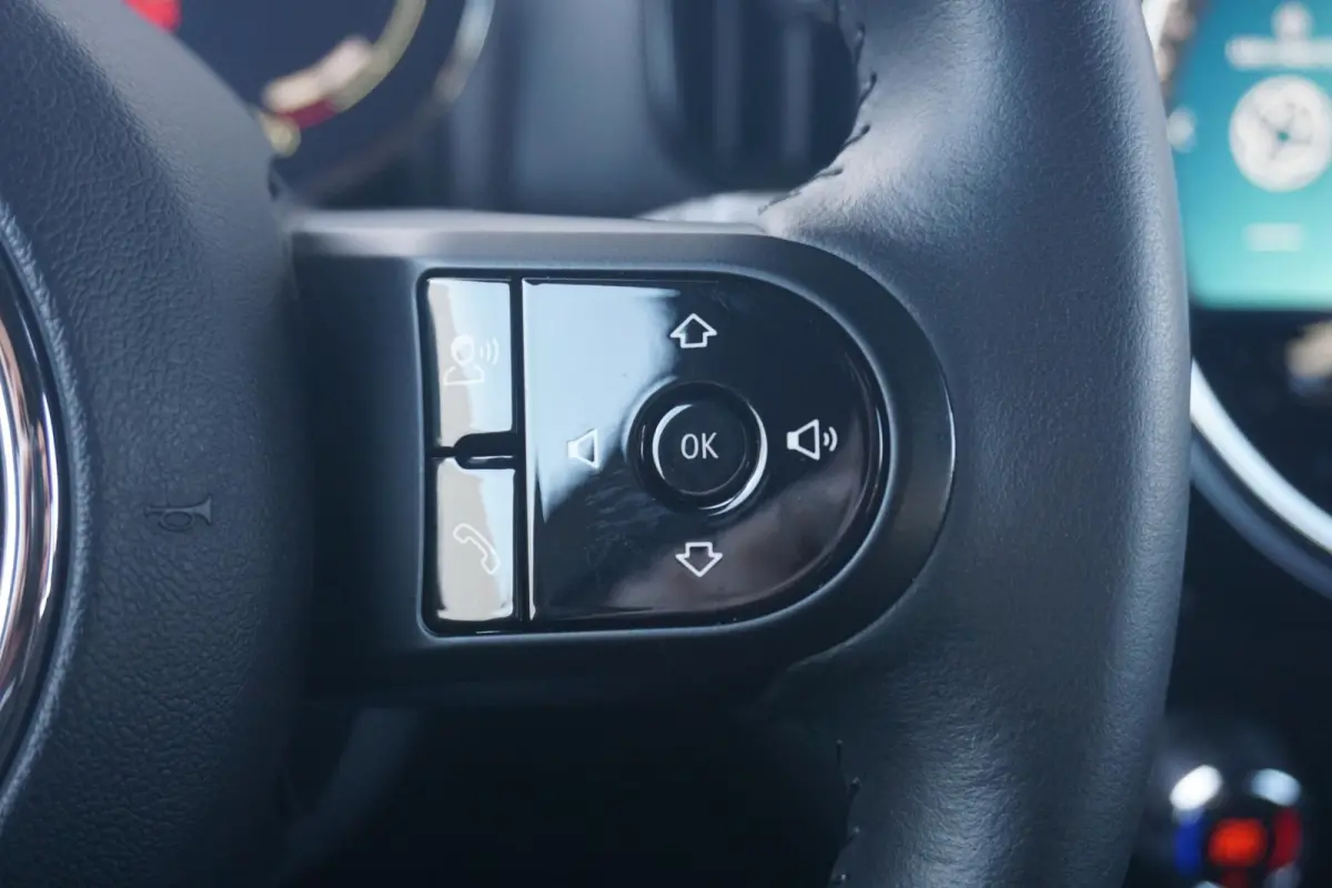 SE ALL4 Classic | Comfort Acces | Memorystoelen | Stoelverwarming | Parkeersensoren Achter | Led-Koplampen | Apple Carplay
