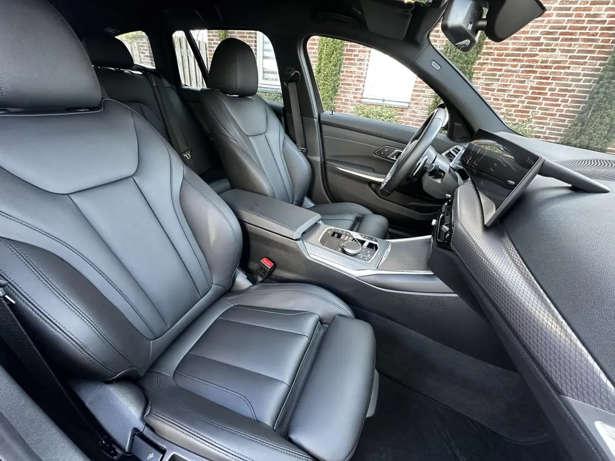 330i xDrive M-Sport Leder|AdaptiefCruise|HiFi