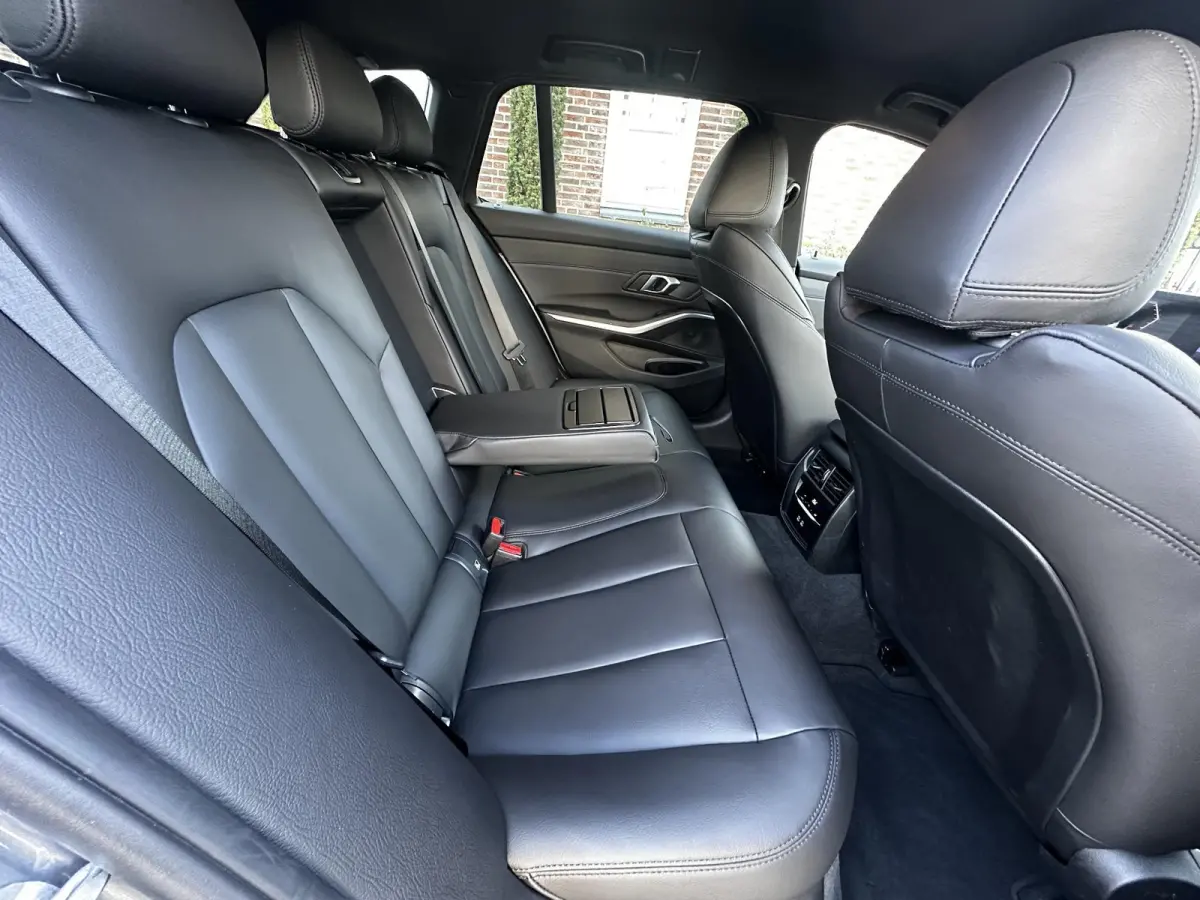 330i xDrive M-Sport Leder|AdaptiefCruise|HiFi
