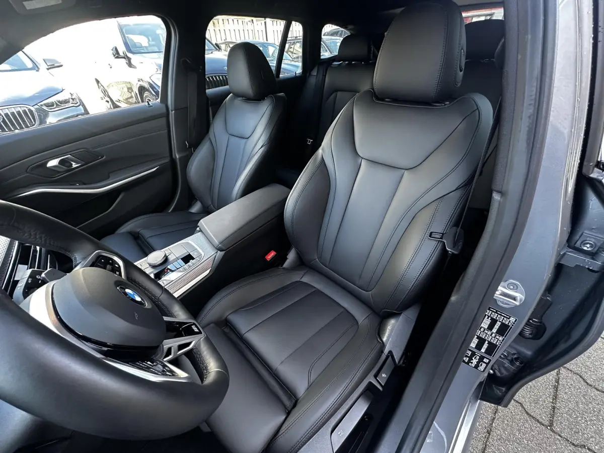 330i xDrive M-Sport Leder|AdaptiefCruise|HiFi