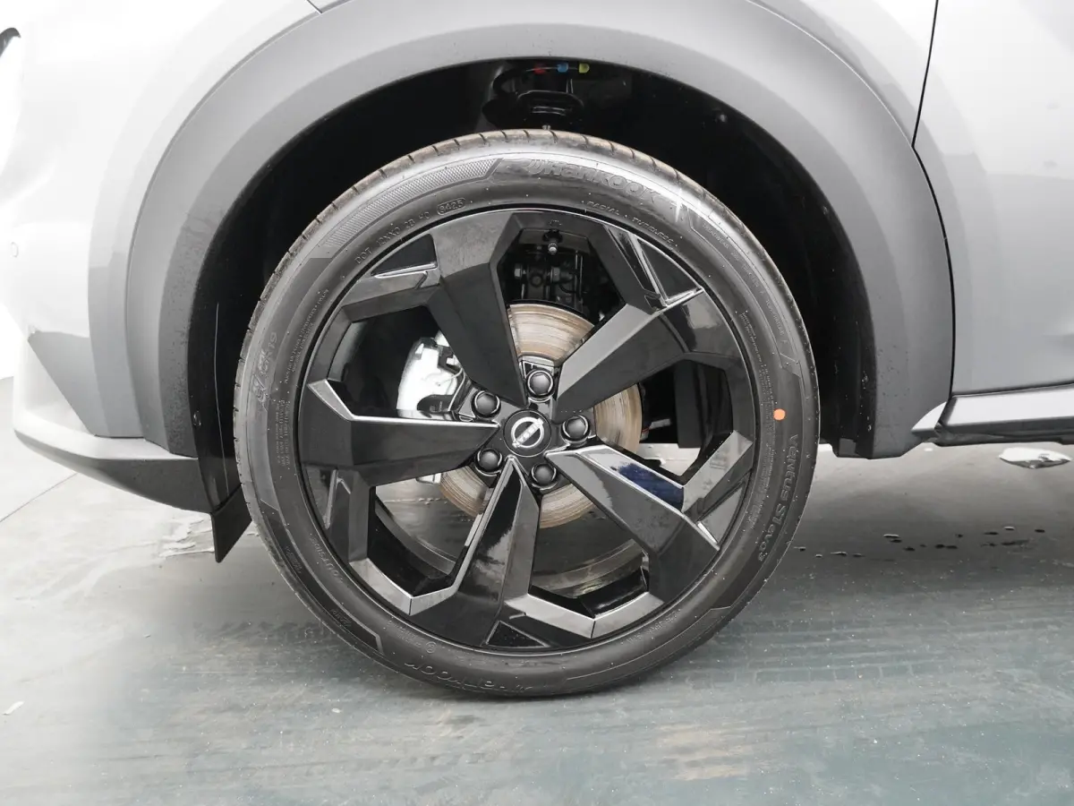 1.6 Hybrid Tekna | €6.000 Voorraadkorting | Lederen Bekl. | BOSE Audio | Stoel-, Stuur- & Voorruitverw. |