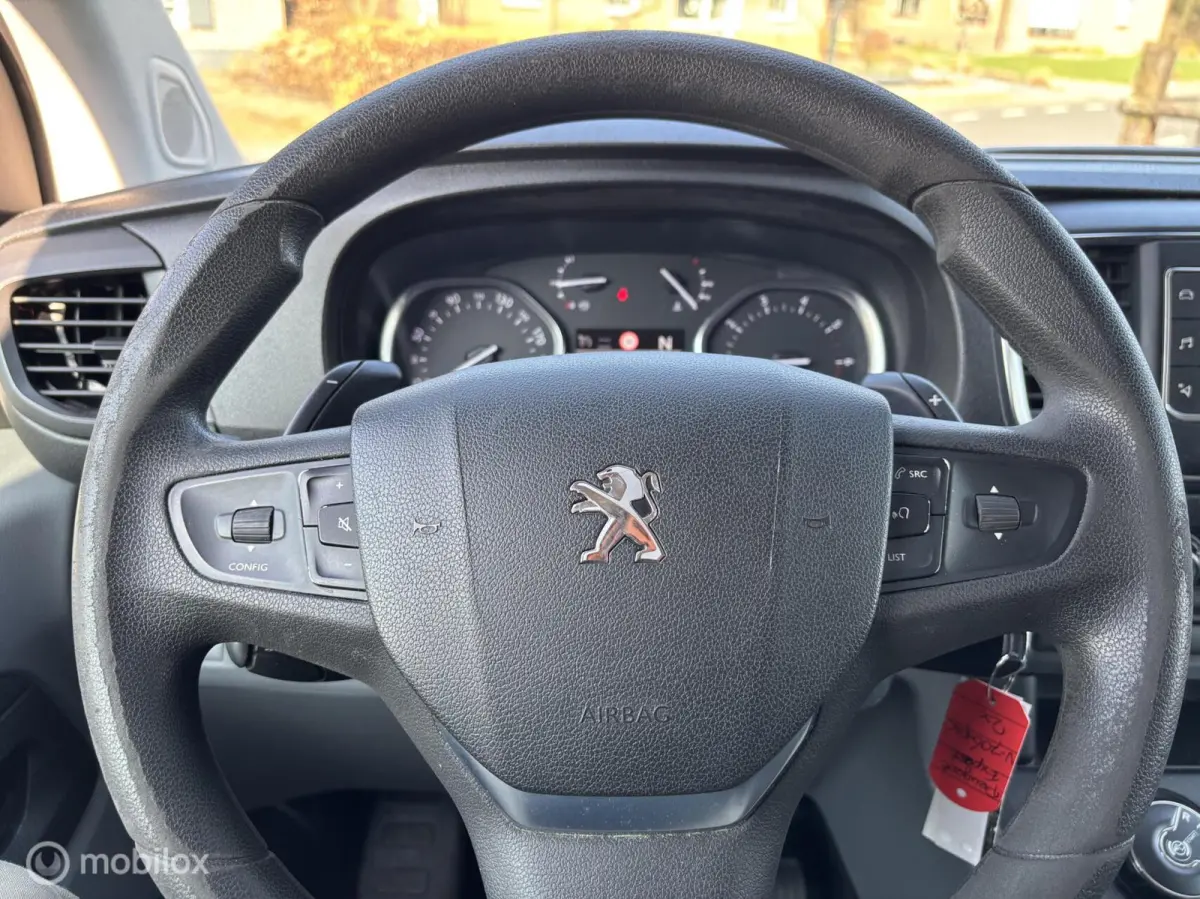 Bestel 226C 1.6 BlueHDI 95 Premium AUTOMAAT