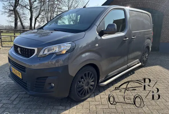 Bestel 226C 1.6 BlueHDI 95 Premium AUTOMAAT