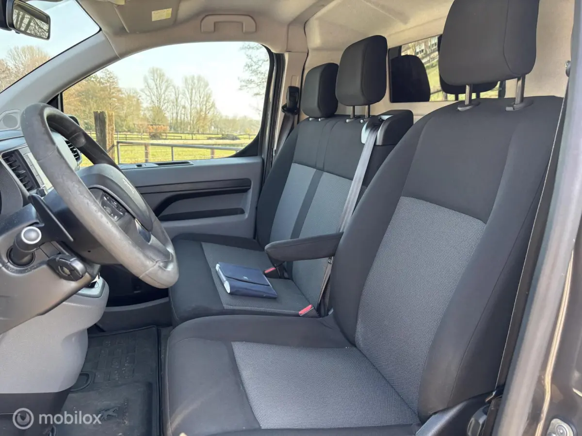 Bestel 226C 1.6 BlueHDI 95 Premium AUTOMAAT