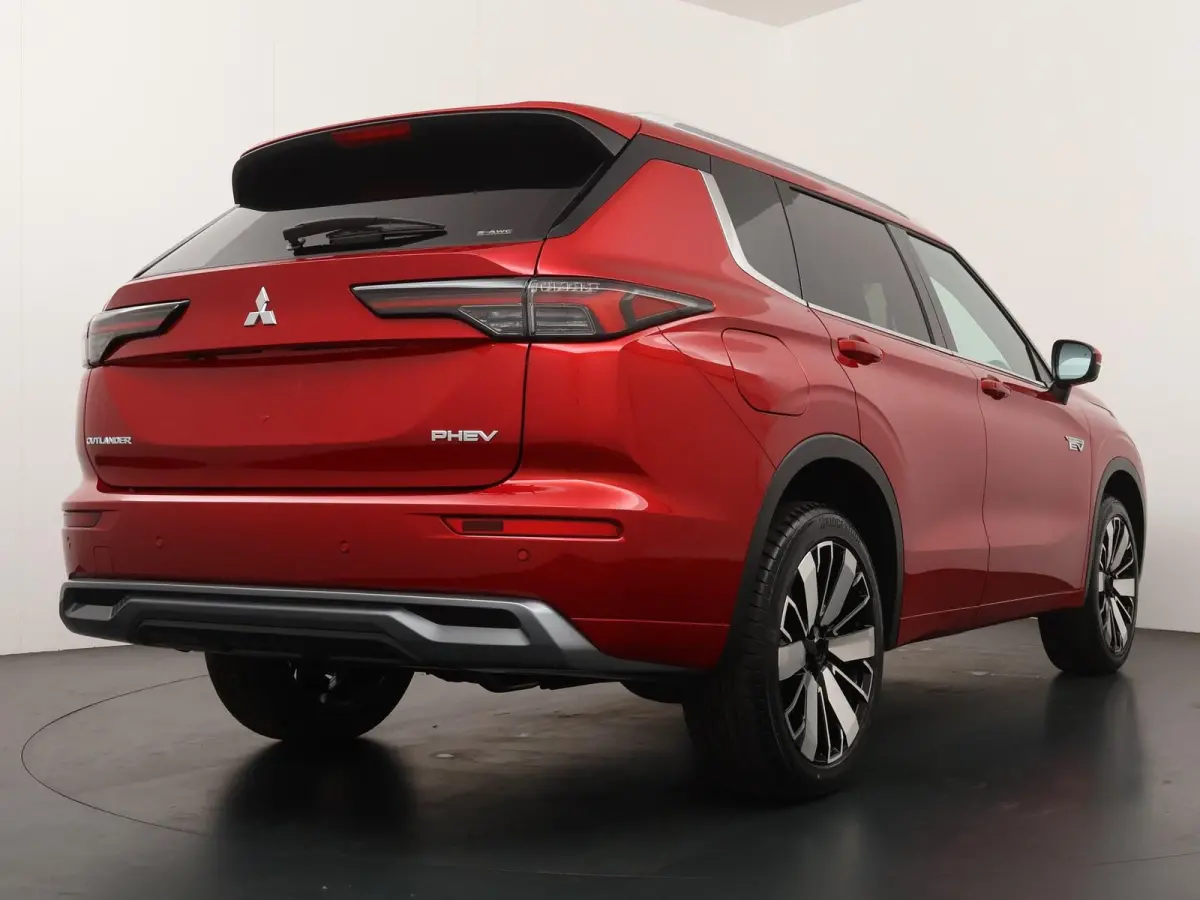 2.4 PHEV Instyle | €4.000 Voorraadkorting | 8 Jaar Garantie! | Achterbank verwarmd | Adaptieve cruise control | Dodehoekdetectie | Panoramadak |