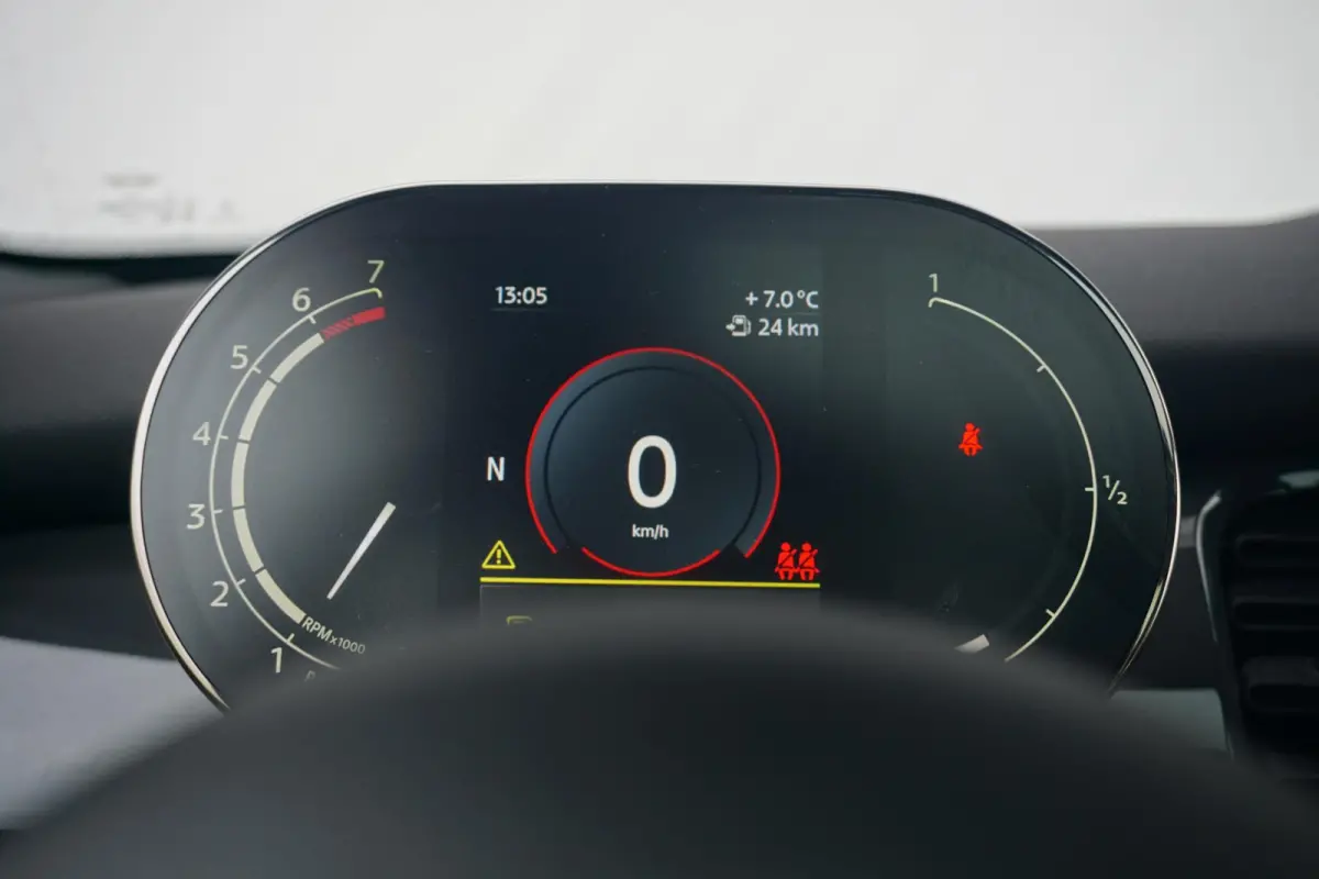 Cooper Essential Uitvoering | Panoramadak | Navigatie | Cruise Control | Led-Koplampen