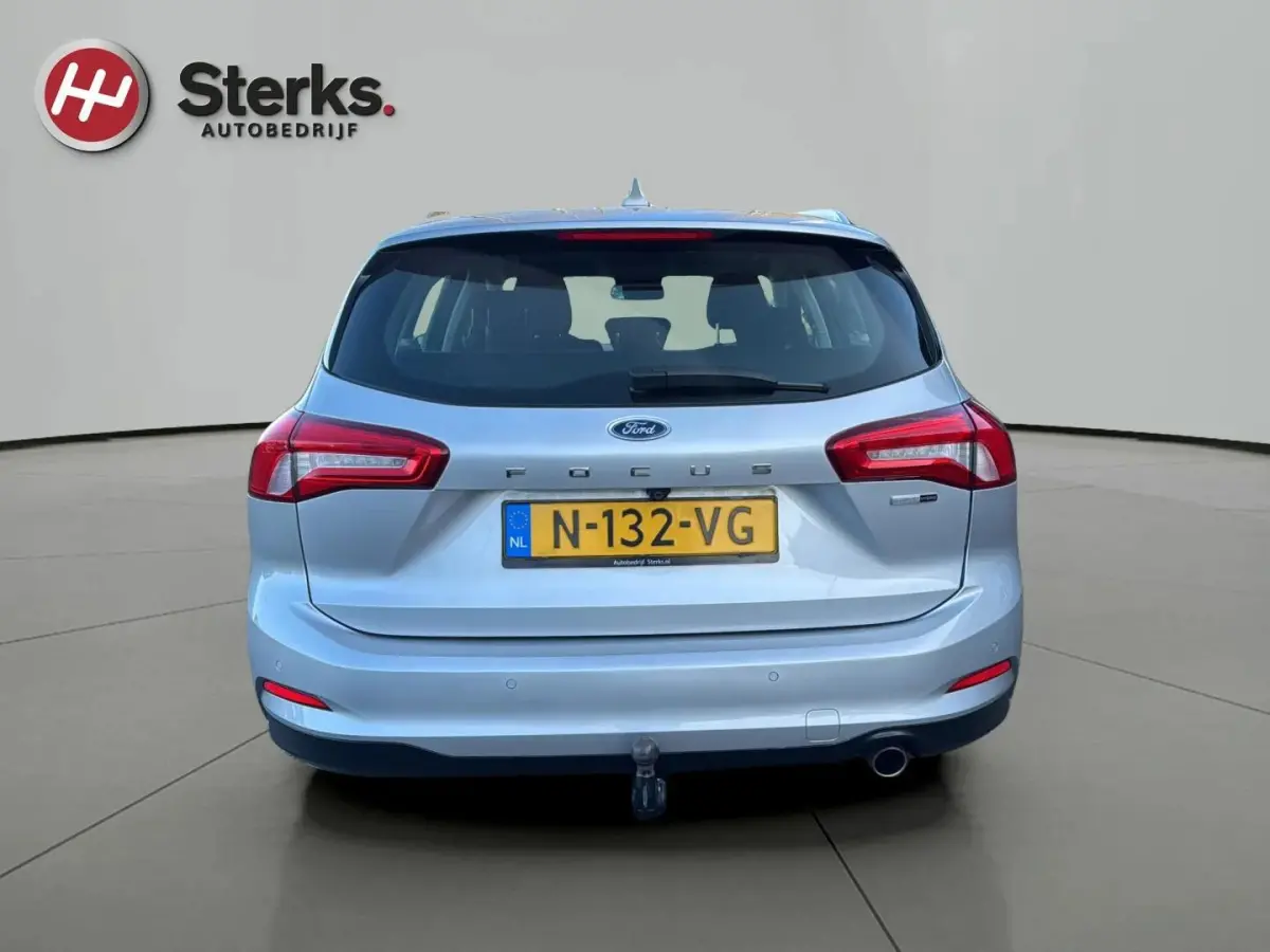 1.0 EcoBoost Hybrid 125 PK Trend Edition Business TREKHAAK CARPLAY/ANDROID AUTO PARKEERSENSOREN