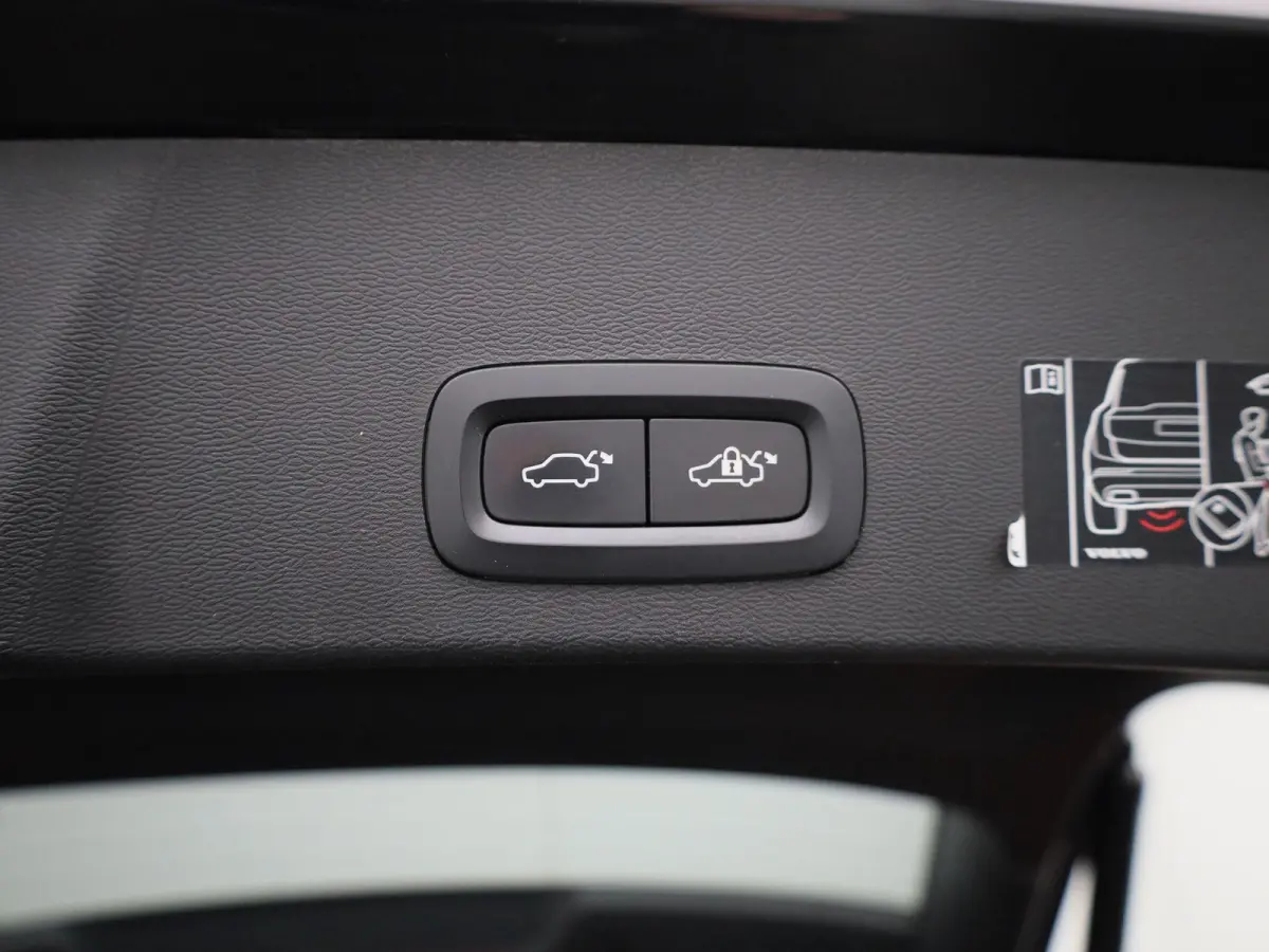 1.5 T5 Inscription | LEER | CAMERA | STOELVERWARMING | ELEKTRISCH BEDIENBARE ACHTERKLEP | NAVIGATIE