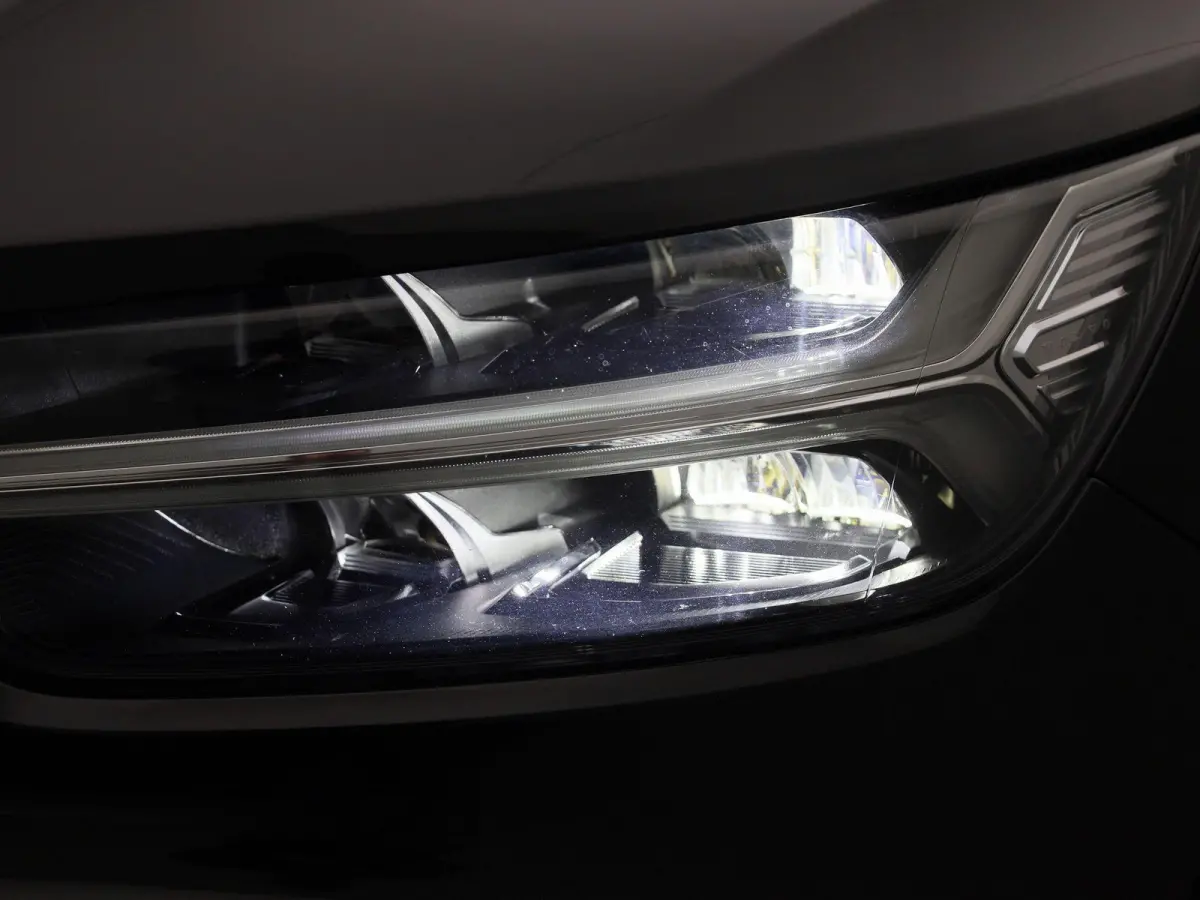 1.5 T5 Inscription | LEER | CAMERA | STOELVERWARMING | ELEKTRISCH BEDIENBARE ACHTERKLEP | NAVIGATIE