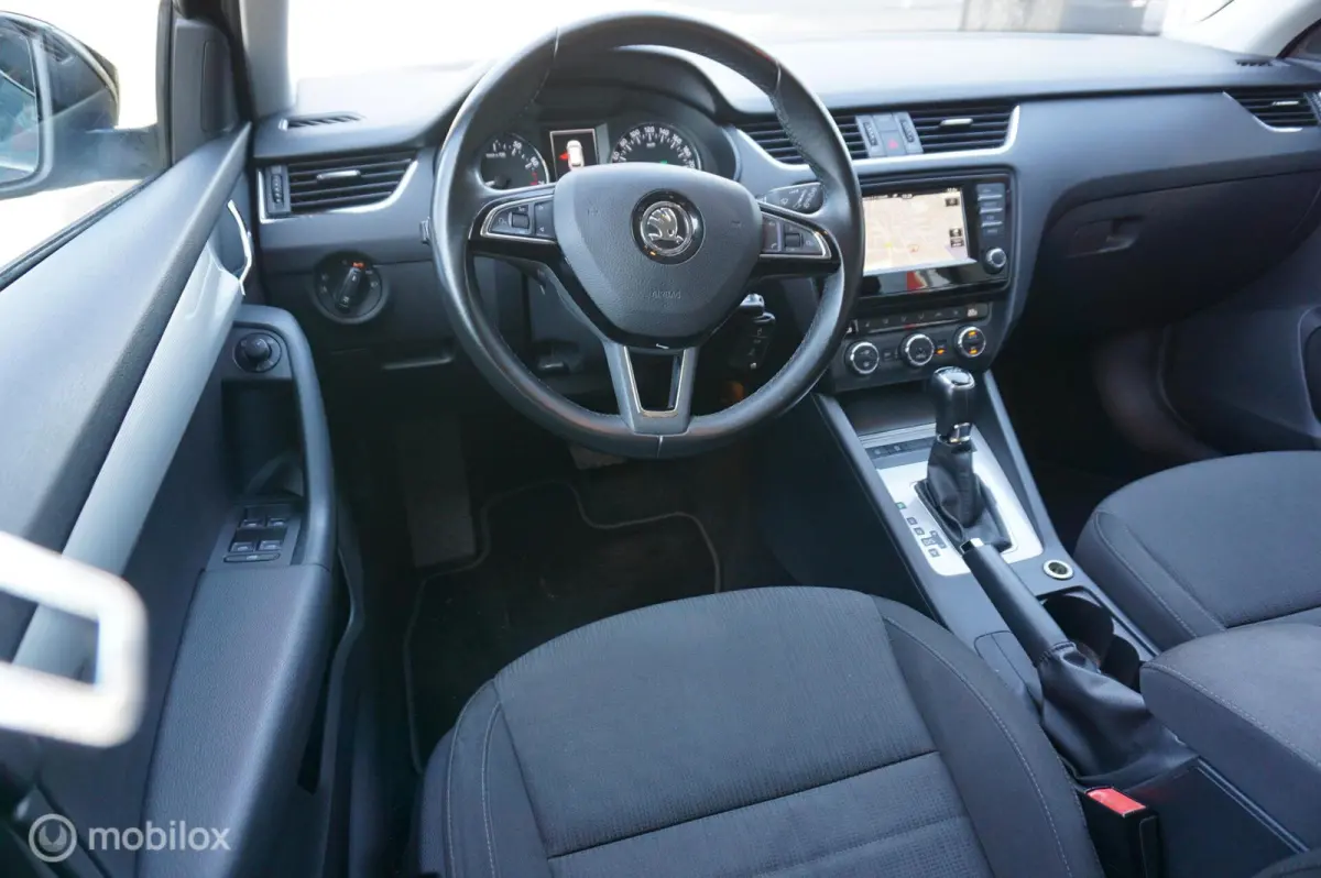 1.0 TSI 115pk DSG Ambition Business