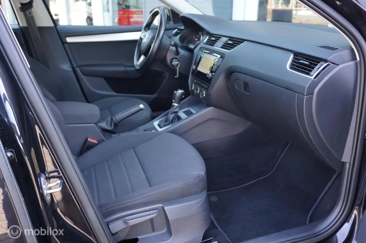 1.0 TSI 115pk DSG Ambition Business