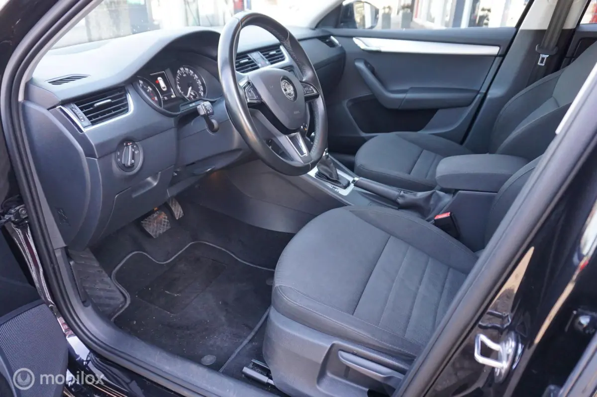1.0 TSI 115pk DSG Ambition Business